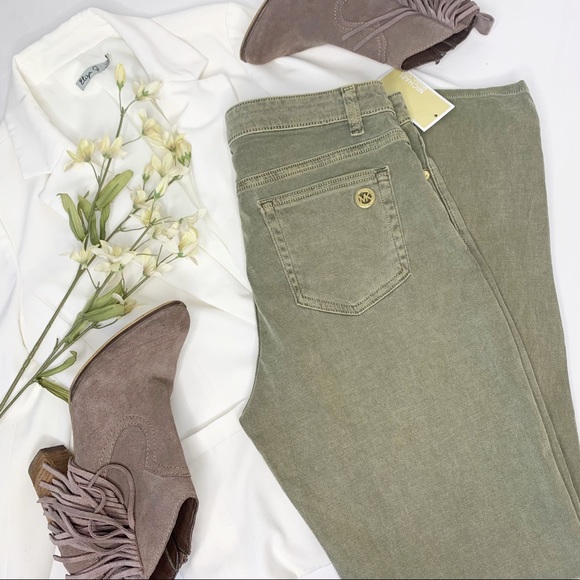 Michael Kors Izzy Skinny Mid Rise Jeans - Picture 3 of 15